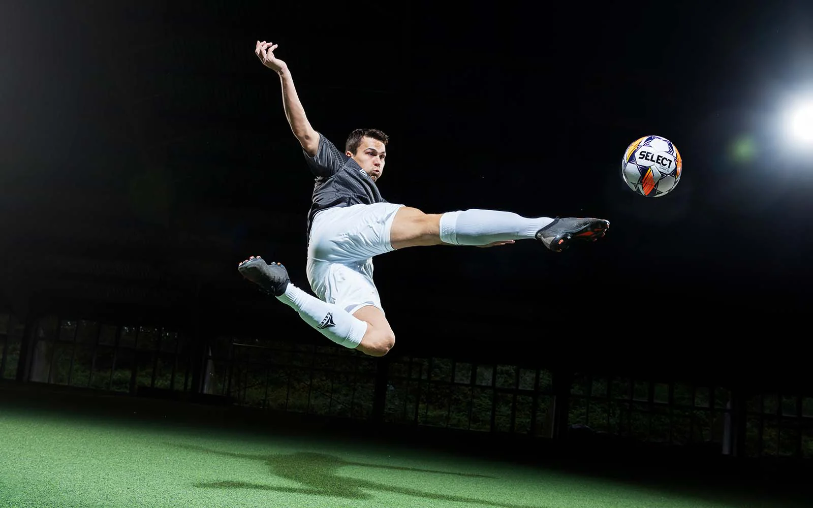 他就憑藉六 他就憑藉六